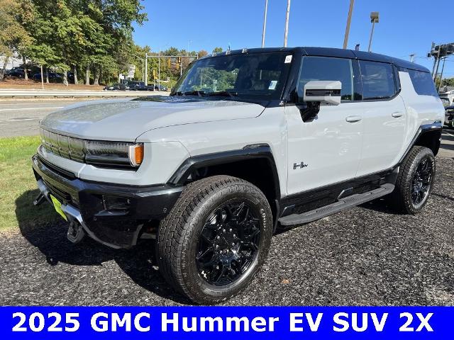 2025 GMC HUMMER EV SUV Vehicle Photo in CHICOPEE, MA 01020-5001