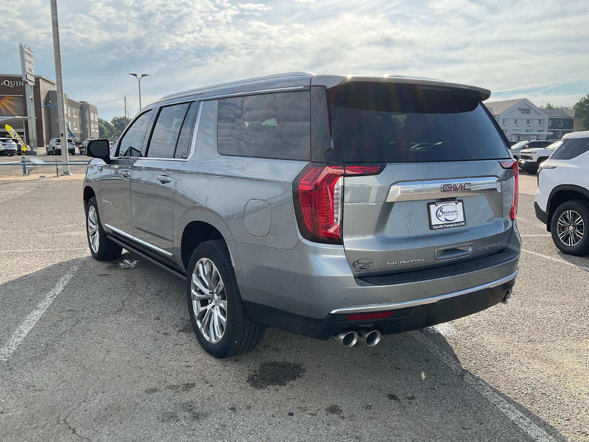 2024 GMC Yukon XL Vehicle Photo in PONCA CITY, OK 74601-1036