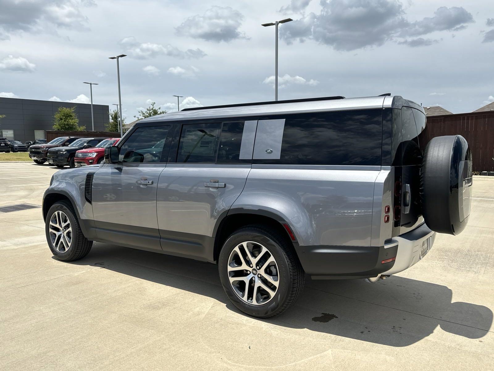 2024 Defender Vehicle Photo in AUSTIN, TX 78717