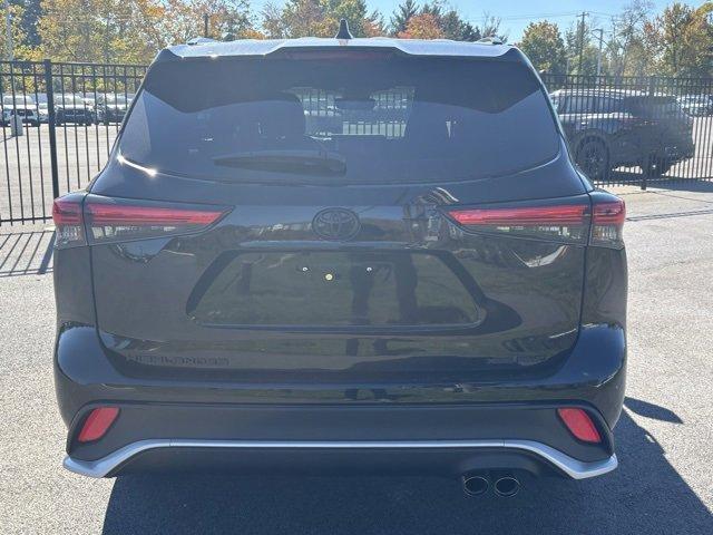 2023 Toyota Highlander Vehicle Photo in Willow Grove, PA 19090