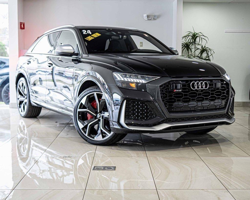 2024 Audi RS Q8 Vehicle Photo in Saint Charles, IL 60174