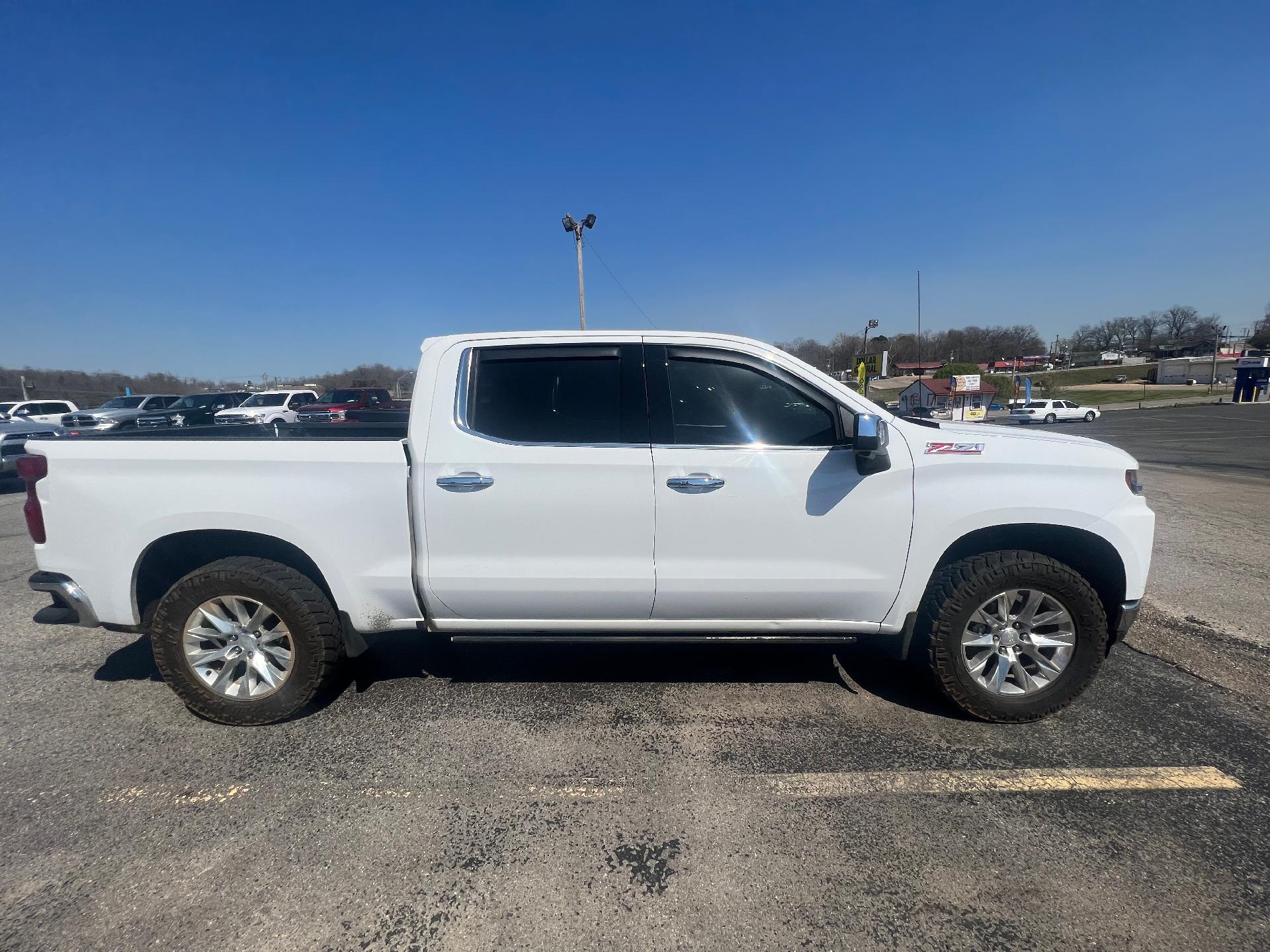 Used 2022 Chevrolet Silverado 1500 Limited LTZ with VIN 3GCUYGEL9NG109680 for sale in Doniphan, MO