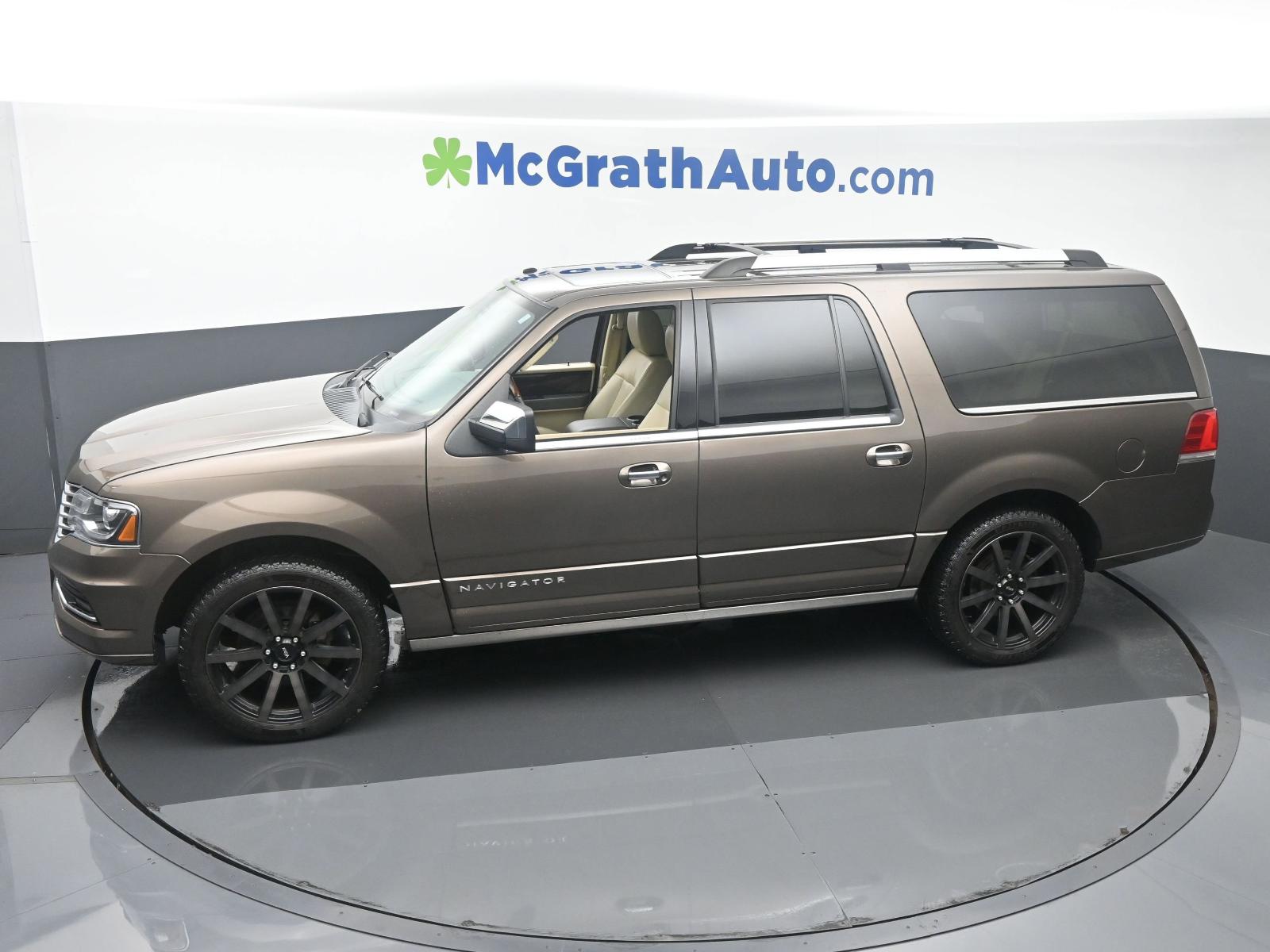 2016 Lincoln Navigator L Vehicle Photo in Marion, IA 52302