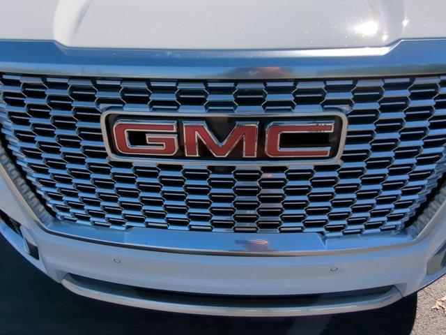 2024 GMC Yukon Vehicle Photo in ALBERTVILLE, AL 35950-0246