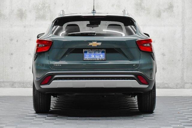 2025 Chevrolet Trax Vehicle Photo in EVERETT, WA 98203-5662