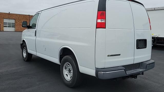 2024 Chevrolet Express Cargo Van Vehicle Photo in JOLIET, IL 60435-8135