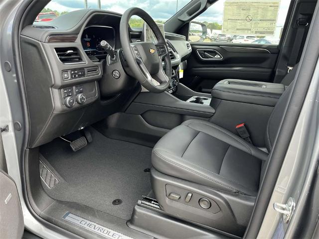 2024 Chevrolet Suburban Vehicle Photo in ALCOA, TN 37701-3235