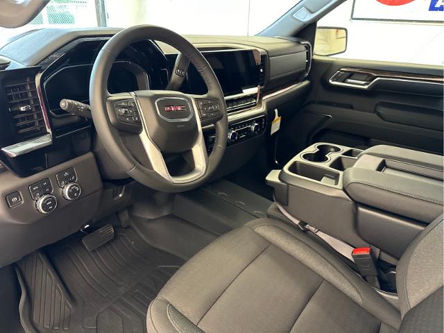 2024 GMC Sierra 1500 Vehicle Photo in RED SPRINGS, NC 28377-1640