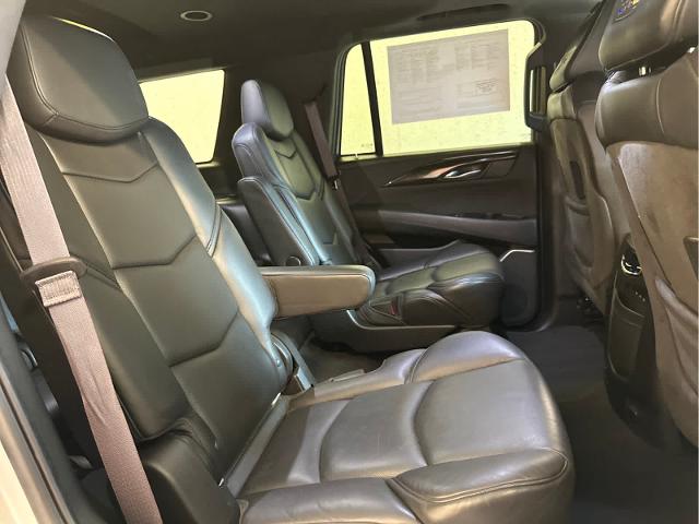 2017 Cadillac Escalade Vehicle Photo in RED SPRINGS, NC 28377-1640