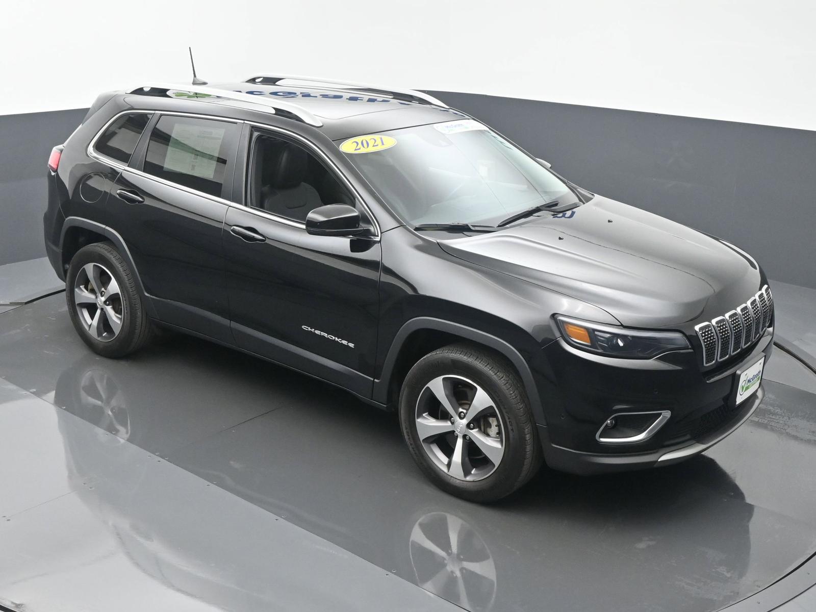 2021 Jeep Cherokee Vehicle Photo in Cedar Rapids, IA 52402