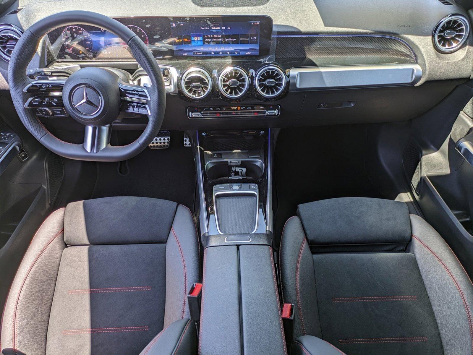 2024 Mercedes-Benz GLB Vehicle Photo in Sarasota, FL 34231