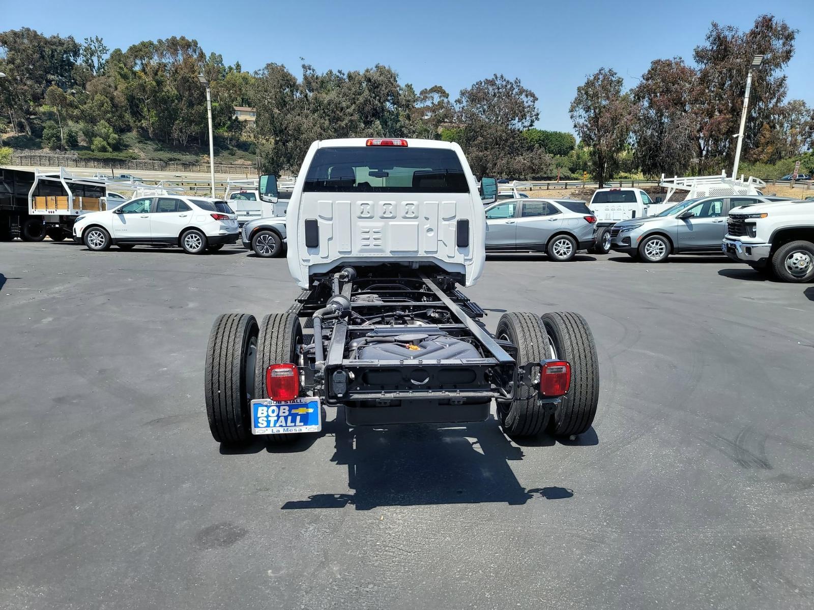 2023 Chevrolet Silverado Chassis Cab Vehicle Photo in LA MESA, CA 91942-8211