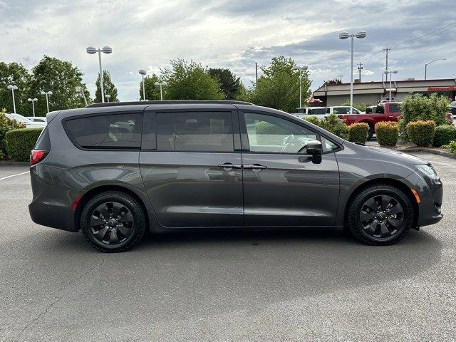 Used 2020 Chrysler Pacifica Hybrid Limited with VIN 2C4RC1N79LR261406 for sale in Newberg, OR