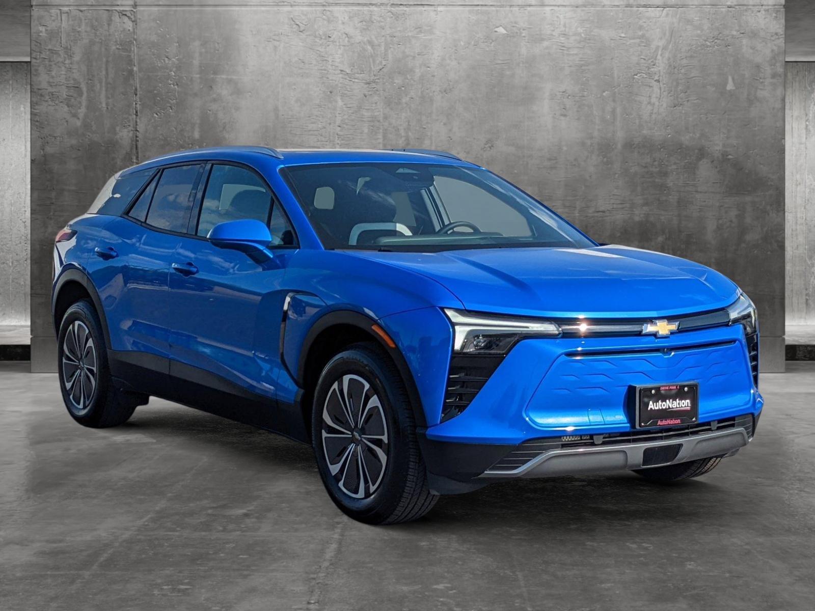 2024 Chevrolet Blazer EV Vehicle Photo in VALENCIA, CA 91355-1705