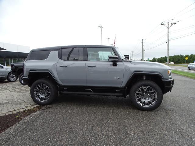 2025 GMC HUMMER EV SUV Vehicle Photo in BOURNE, MA 02532-3918