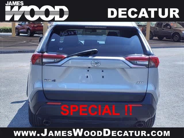 2019 Toyota RAV4 Vehicle Photo in Decatur, TX 76234