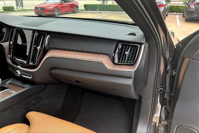 2022 Volvo XC60 Vehicle Photo in Houston, TX 77007