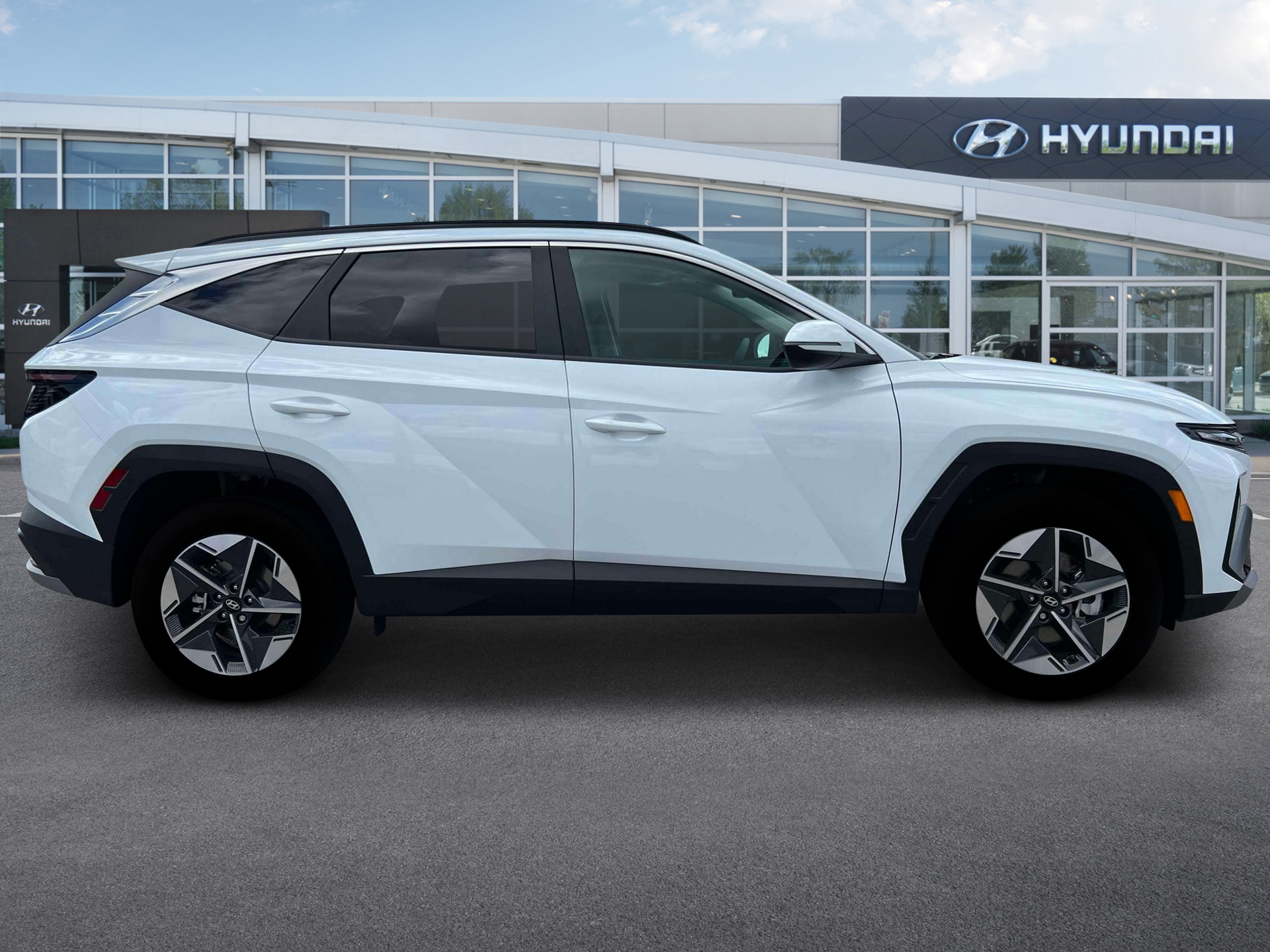 2025 Hyundai TUCSON Hybrid Vehicle Photo in Appleton, WI 54913