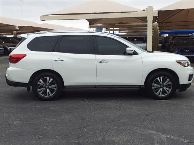 2017 Nissan Pathfinder Vehicle Photo in Decatur, TX 76234