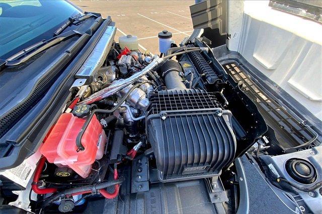 2023 Chevrolet Silverado Chassis Cab Vehicle Photo in TOPEKA, KS 66609-0000