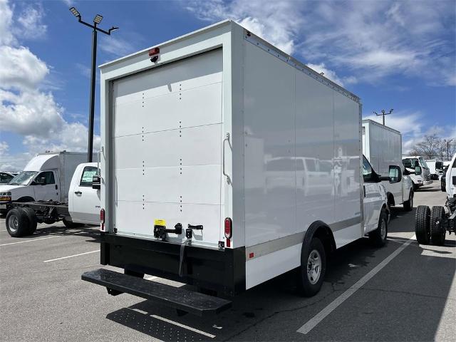 2023 Chevrolet Express Commercial Cutaway Vehicle Photo in ALCOA, TN 37701-3235