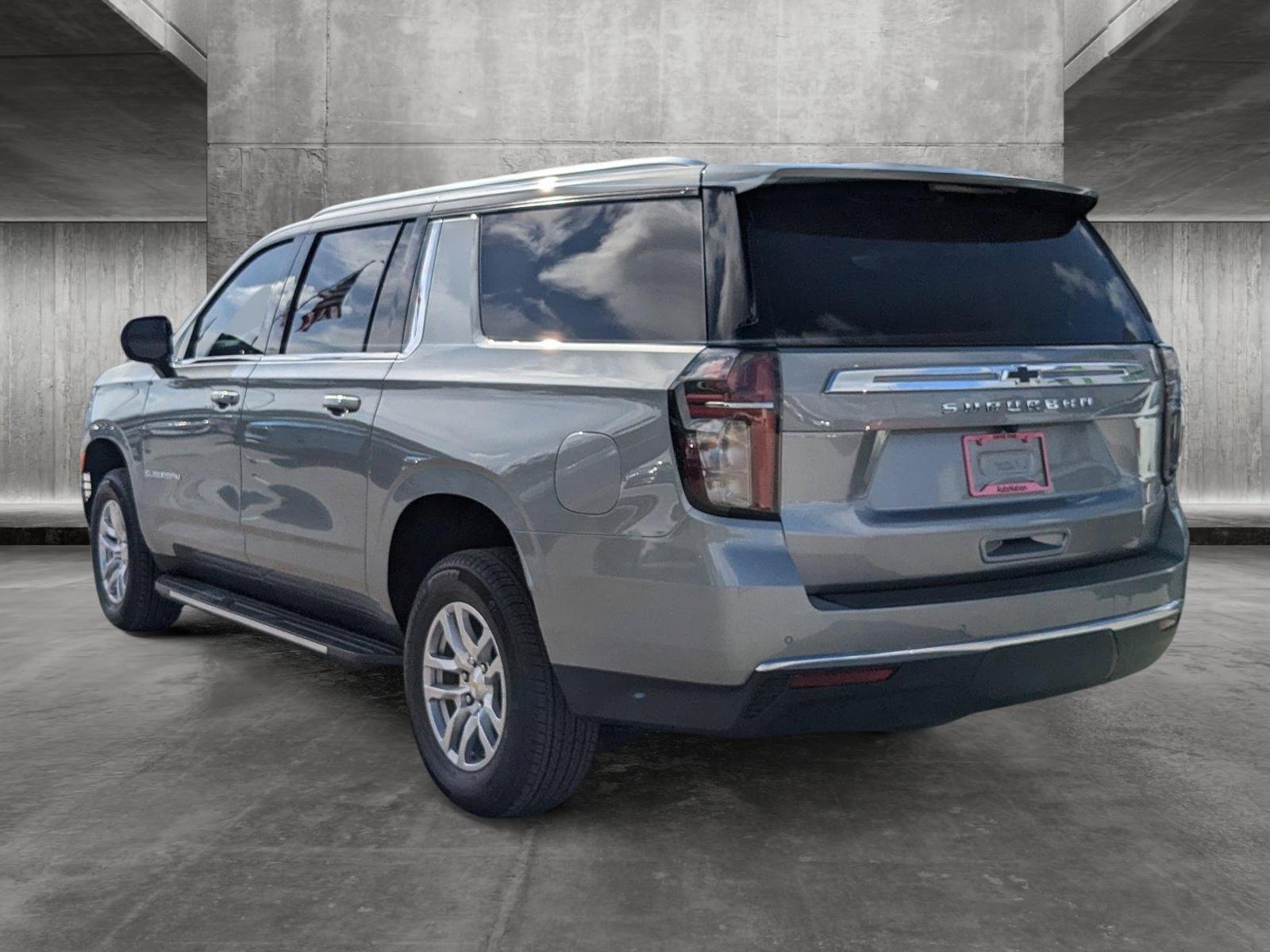 2024 Chevrolet Suburban Vehicle Photo in MIAMI, FL 33134-2699