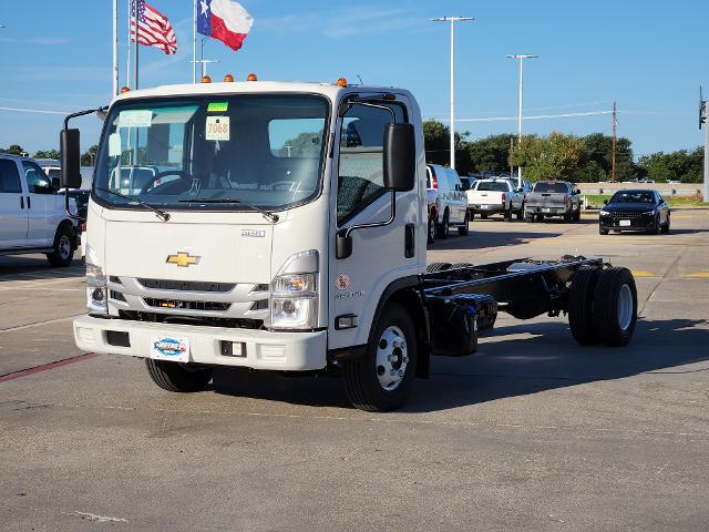 2024 Chevrolet 4500 HD LCF Diesel Vehicle Photo in LEWISVILLE, TX 75067