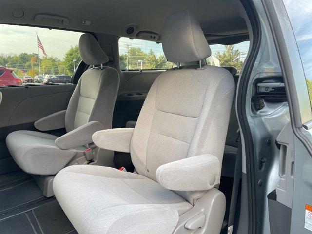 2020 Toyota Sienna Vehicle Photo in Flemington, NJ 08822