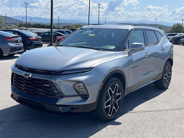 2025 Chevrolet Blazer Vehicle Photo in ALCOA, TN 37701-3235