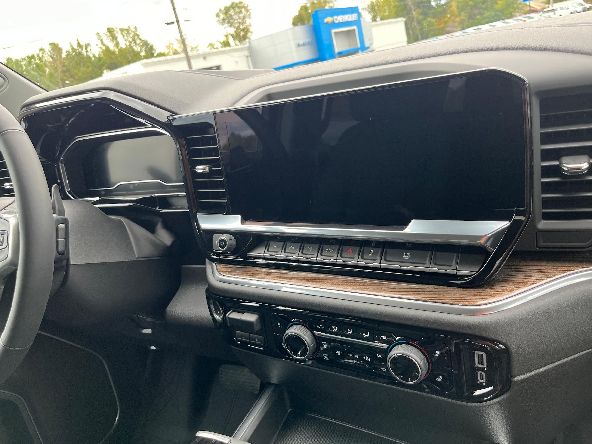 2025 Chevrolet Silverado 1500 Vehicle Photo in CLARE, MI 48617-9414