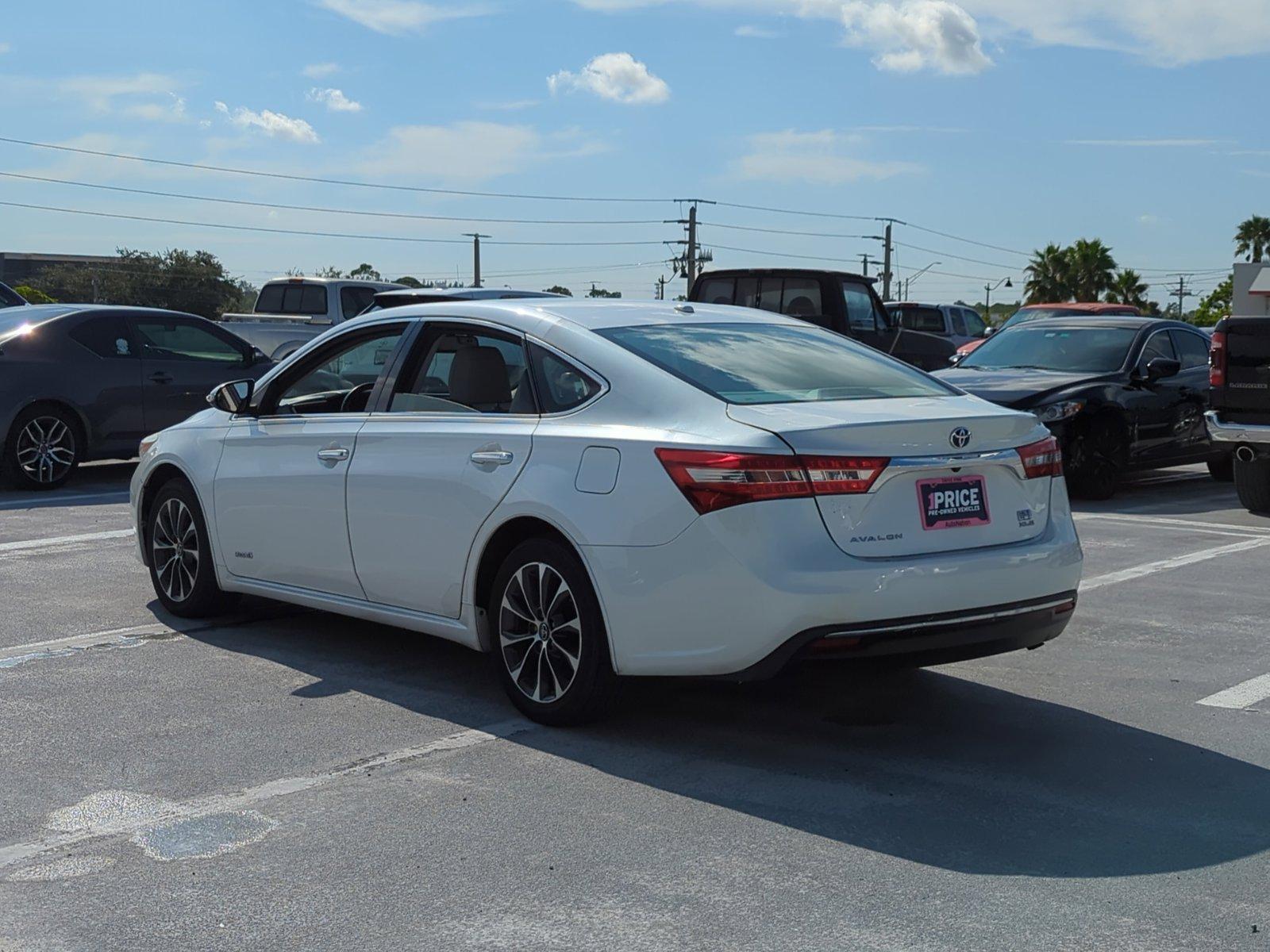 2016 Toyota Avalon Hybrid Vehicle Photo in Ft. Myers, FL 33907