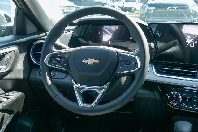 2025 Chevrolet Trax Vehicle Photo in VENTURA, CA 93003-8585