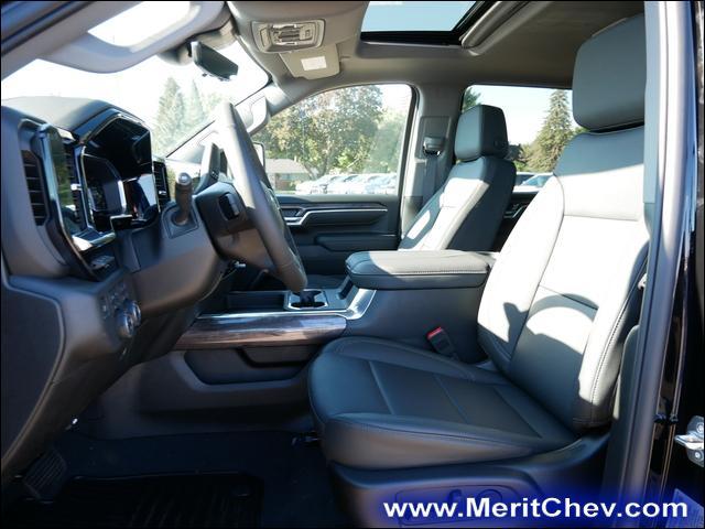 2025 Chevrolet Silverado 3500 HD Vehicle Photo in MAPLEWOOD, MN 55119-4794