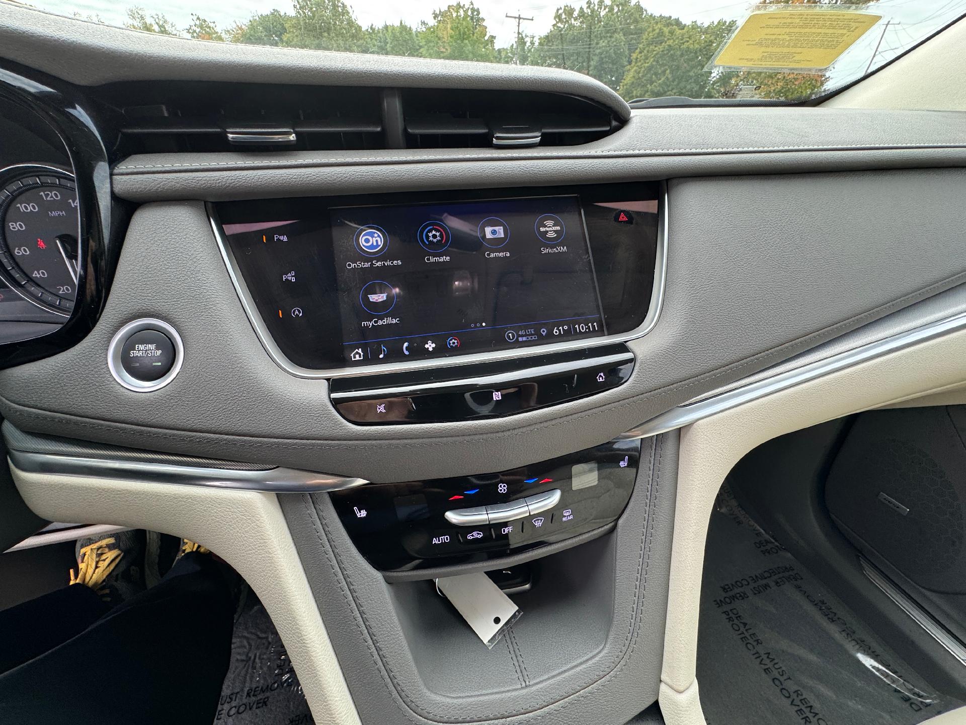 2021 Cadillac XT5 Vehicle Photo in LEOMINSTER, MA 01453-2952