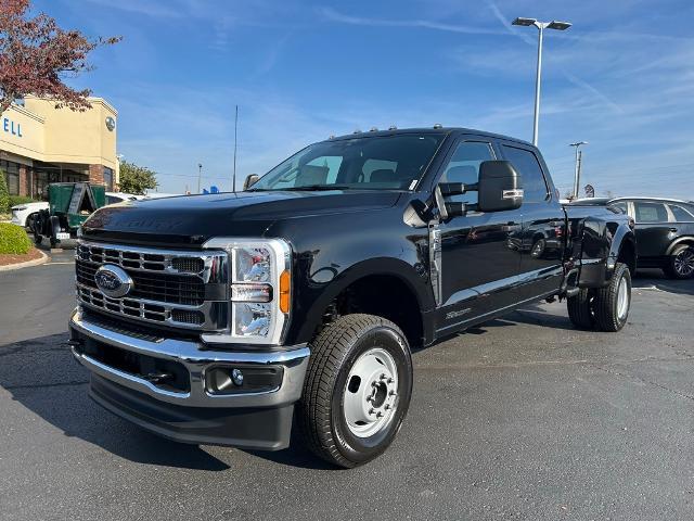 2024 Ford Super Duty F-350 DRW Vehicle Photo in Danville, KY 40422-2805