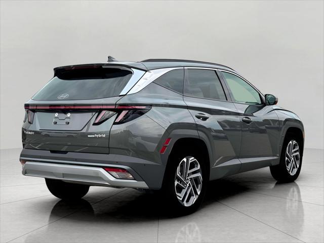 2025 Hyundai TUCSON Hybrid Vehicle Photo in Green Bay, WI 54304