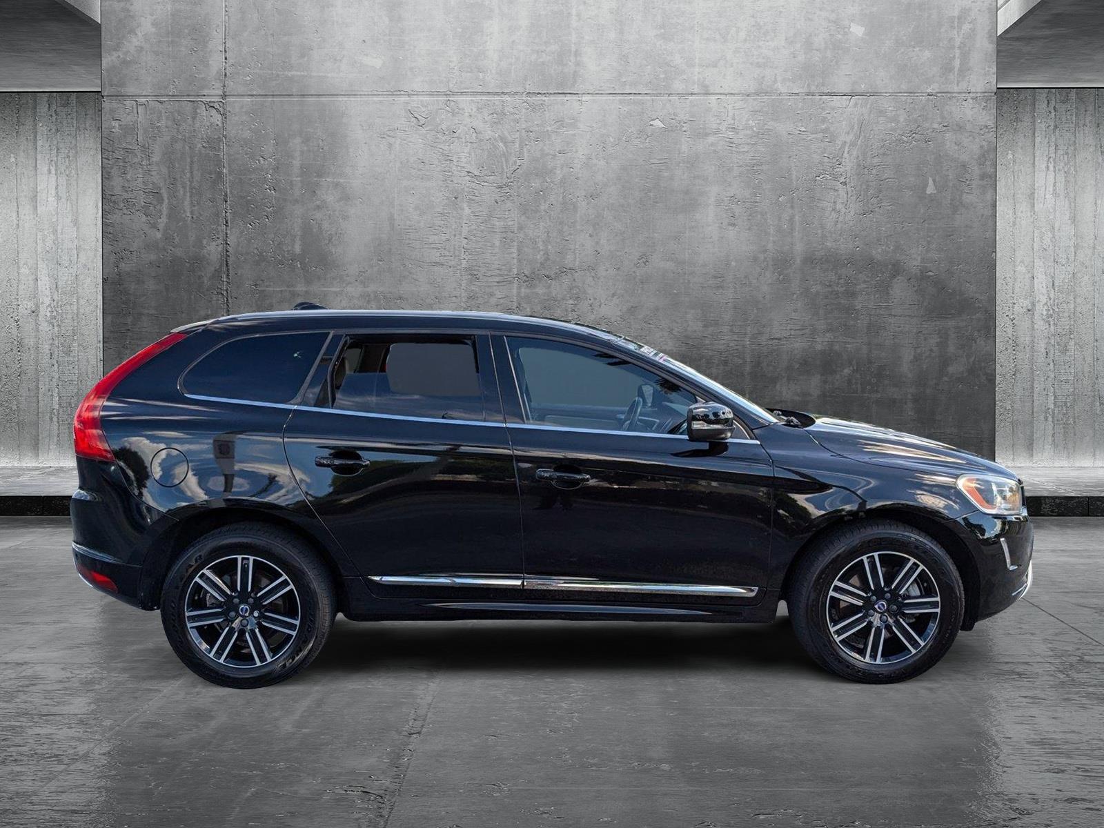 2017 Volvo XC60 Vehicle Photo in Hollywood, FL 33021