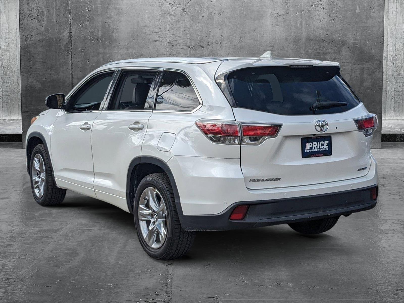 2016 Toyota Highlander Vehicle Photo in Tampa, FL 33614