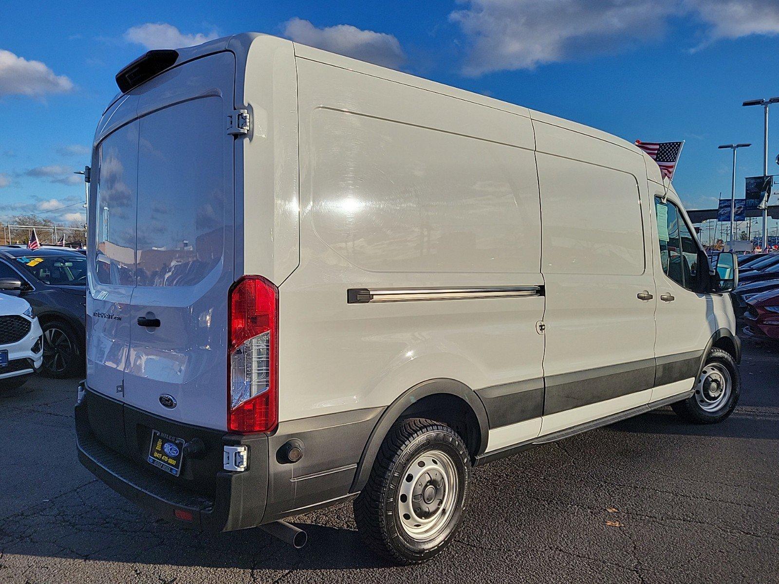 2020 Ford Transit Cargo Van Vehicle Photo in Saint Charles, IL 60174