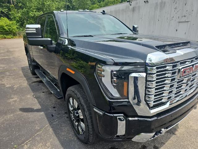 2024 GMC Sierra 2500 HD Vehicle Photo in GLENSHAW, PA 15116-1739