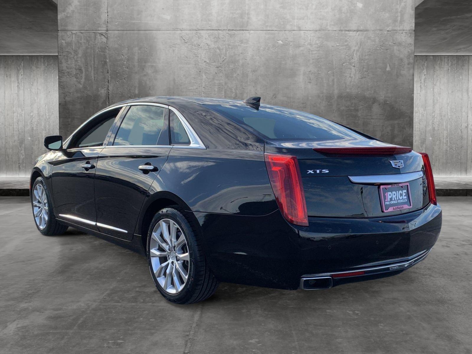 2017 Cadillac XTS Vehicle Photo in MESA, AZ 85206-4395