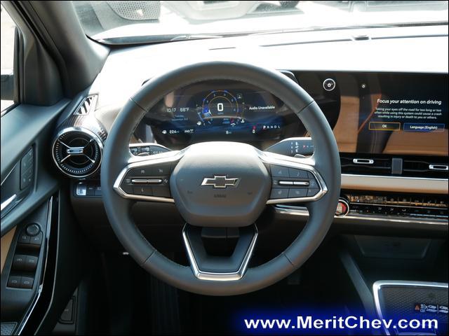 2025 Chevrolet Equinox Vehicle Photo in MAPLEWOOD, MN 55119-4794