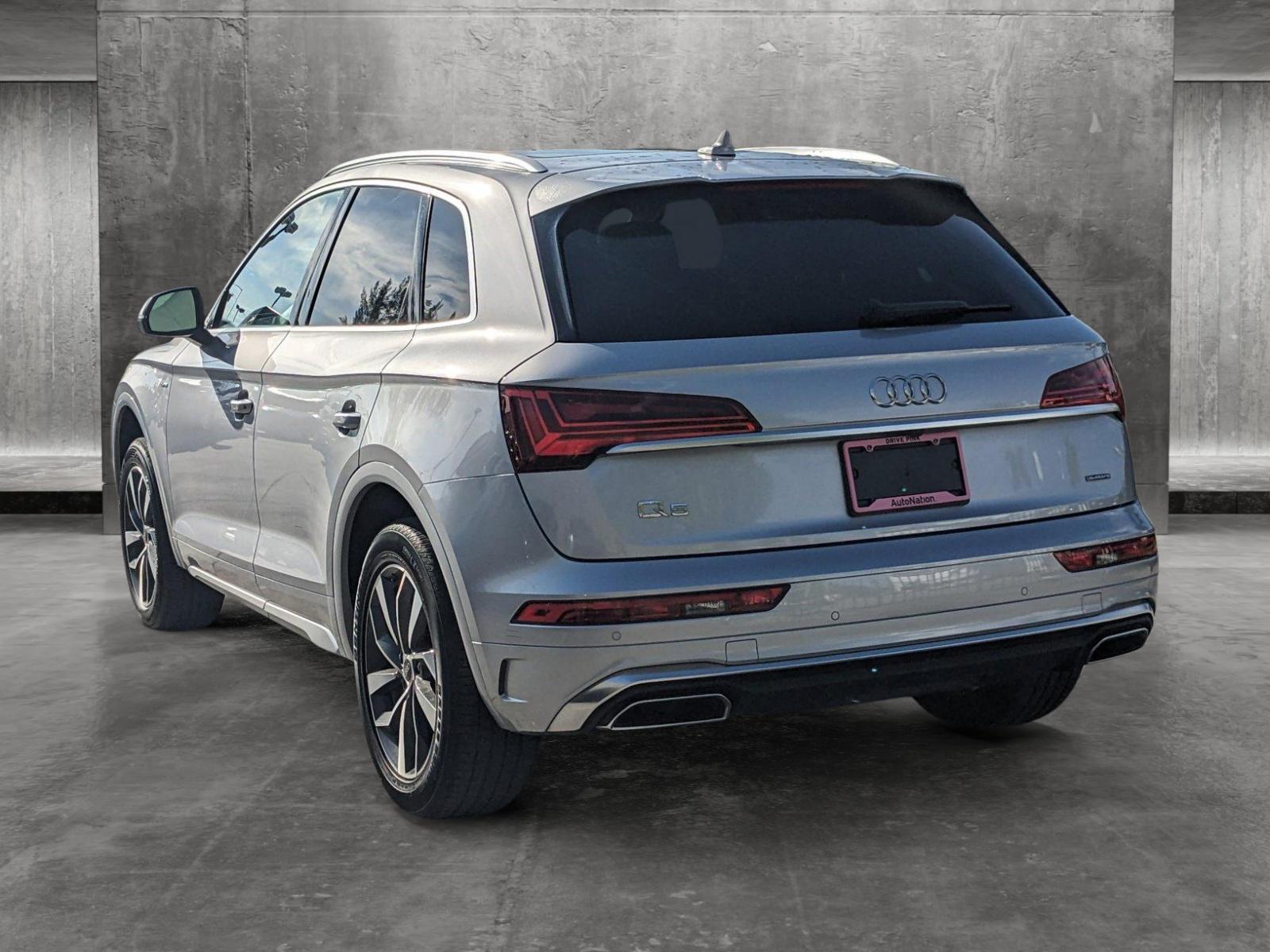 2022 Audi Q5 Vehicle Photo in MIAMI, FL 33172-3015