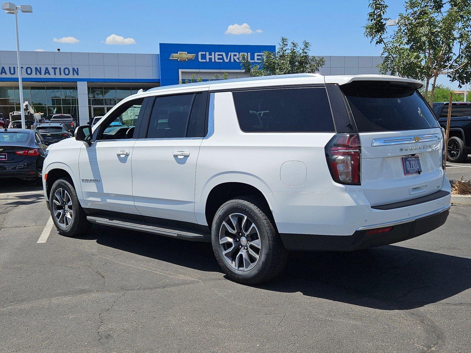 2024 Chevrolet Suburban Vehicle Photo in GILBERT, AZ 85297-0446