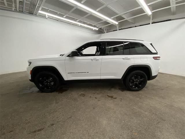 2023 Jeep Grand Cherokee Vehicle Photo in PORTLAND, OR 97225-3518