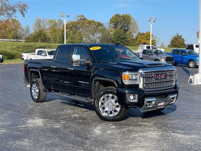 Used 2019 GMC Sierra 2500 Denali HD Denali with VIN 1GT12SEY0KF191170 for sale in Crossville, TN