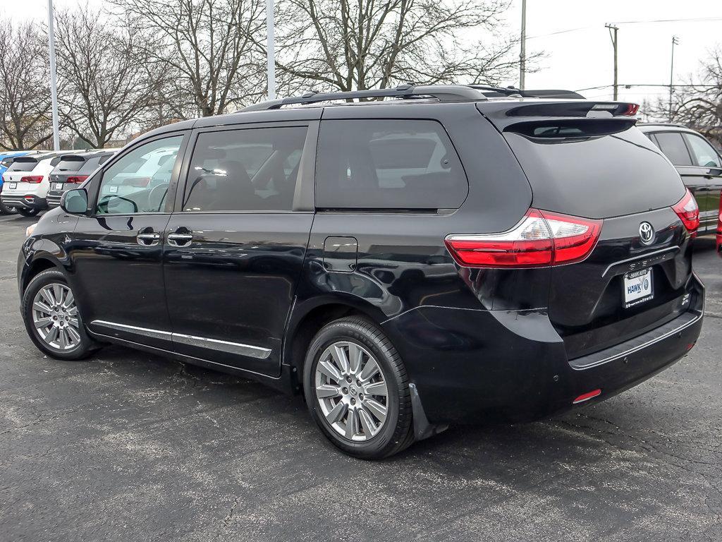 2017 Toyota Sienna Vehicle Photo in Saint Charles, IL 60174