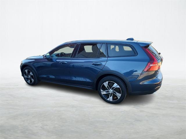 2022 Volvo V60 Cross Country Vehicle Photo in Houston, TX 77007