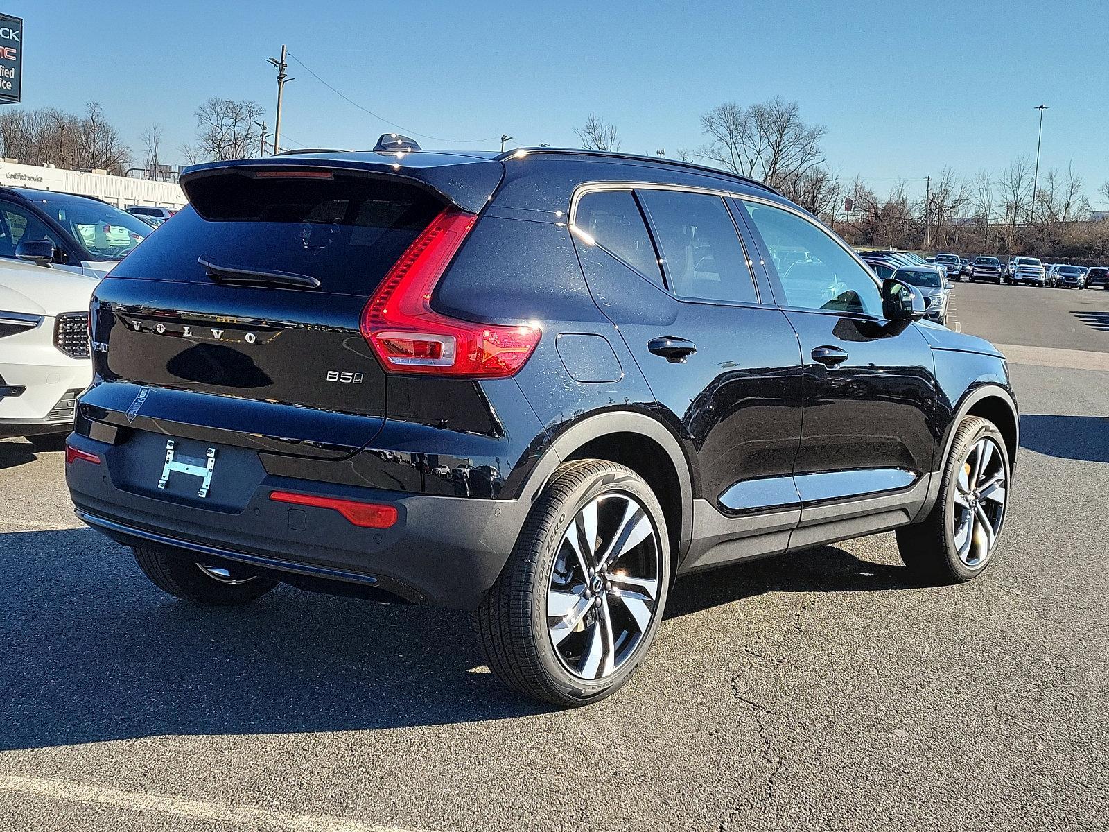 2024 Volvo XC40 Vehicle Photo in Trevose, PA 19053