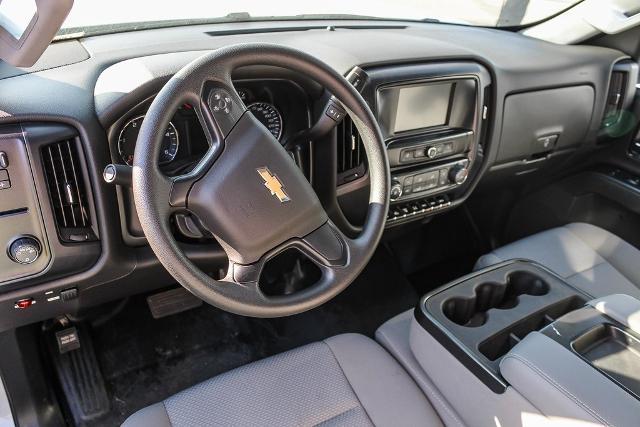 2023 Chevrolet Silverado Chassis Cab Vehicle Photo in VENTURA, CA 93003-8585